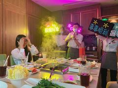 -海底捞火锅鲜切牛肉主题店(长寿路店)