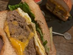 -HIGH FIVE哈福手工汉堡(桂林路店)