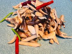 鸡枞菌手撕腊桂鱼-曾宴·楚菜(湖北省博物馆店)