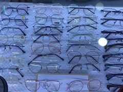 -三叶眼镜城批发市场(上海火车站店)