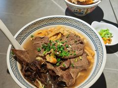 -粉吖吖·邵阳米粉(体育西路店)