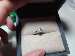 -VE DIAMOND·天然&培育钻石定制