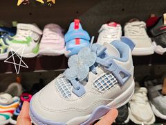 -燕莎奥特莱斯购物中心