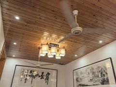 -芦茨金富饭庄·25年老字号·专做稻草鸡