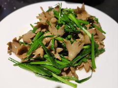韭菜炒石榴花-南蛮子(进贤路店)