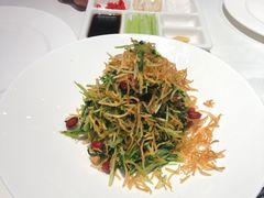 巧拌豆苗-四季民福烤鸭店(王府井灯市口店)
