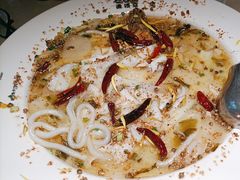 -渔语鱼酸菜鱼新川菜(来福士店)