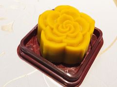 金沙奶黄流心月饼-星巴克(金茂大厦店)