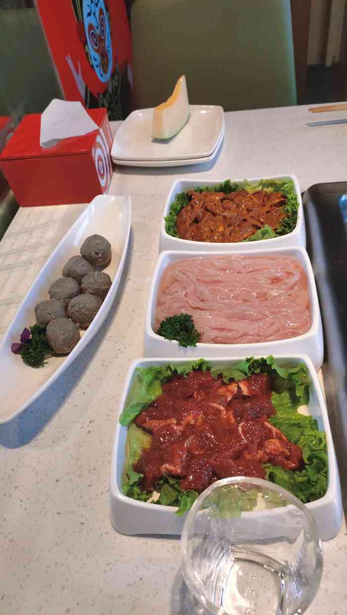 海底捞火锅(海悦天地店)-"勒泰店预约不上,约了海悦店,相比之下感觉.