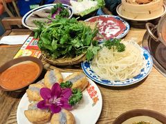 -巴卤社老火锅(财富店)
