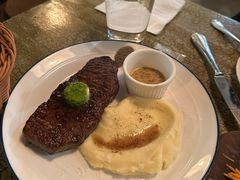 -羽深肉铺 Steak & Wine