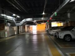 -万象城-停车场