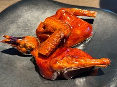 脆皮妙龄乳鸽-新荣记(BFC外滩金融中心店)