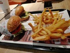 -The Habit Burger Grill 哈比特汉堡(复兴soho店)