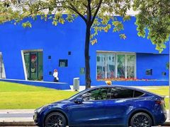 -TESLA 特斯拉(上海太古汇体验店)