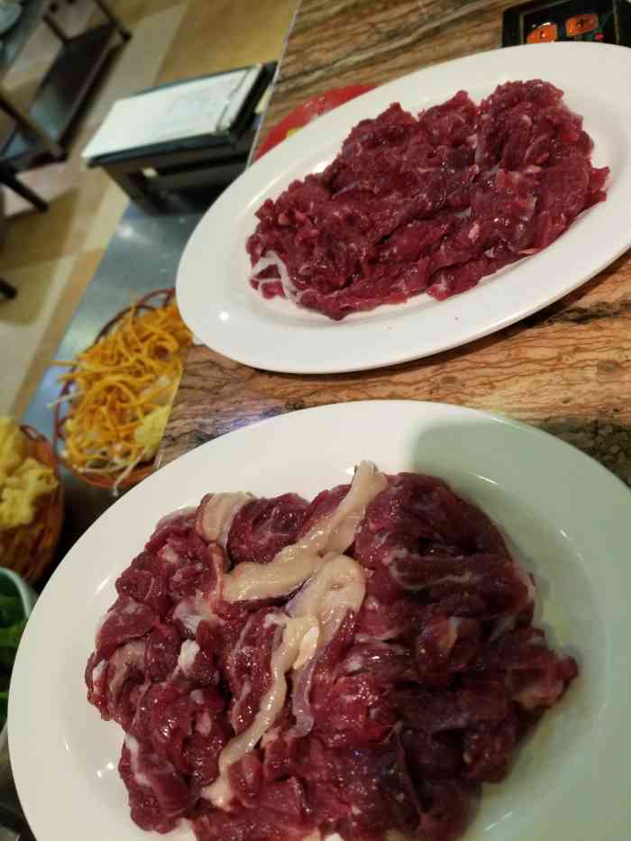 犇犇牛火锅(罗湖总店)-"环境可以,菜品也挺好,服务热情.