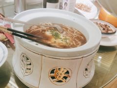 -新天明砂锅鱼头煲