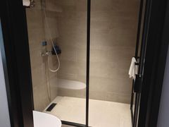 -汉庭(长沙窑岭湘雅二医院地铁站店)