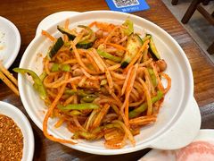 -韩风烤牛肉冷面店