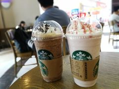 草莓白巧星冰乐-星巴克(广州东圃天银店)