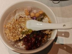 -江城小馆陕南妈妈菜·全球旅行餐厅(钟楼店)