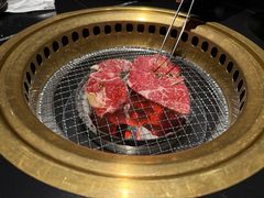 -山川小町·极番烧肉(新地假日广场店)