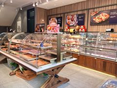 面包甜点陈列柜-巴黎贝甜·生日蛋糕(杭州文二路店)