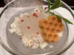 燕窝指柠豆乳慕斯-王府井文华东方酒店-紫膳餐厅
