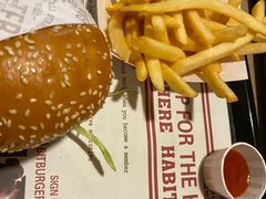 -The Habit Burger Grill 哈比特汉堡(复兴soho店)