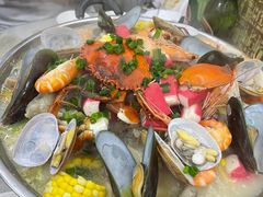 招牌海鲜骨煲-凤城康记饭店