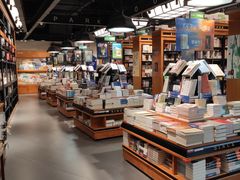 -西西弗书店&矢量咖啡(凯德晶萃广场店)