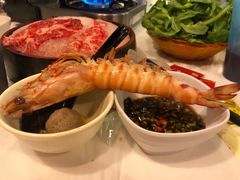 -鲜入围煮花胶鸡海鲜火锅