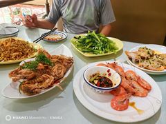 -覃记海鲜美食餐厅