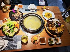 -一朵菌·野生菌探索家火锅(南亚店)