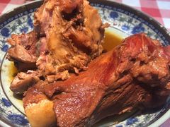 酱骨棒-东北哈尔滨酱骨头馆房掌柜铁锅炖