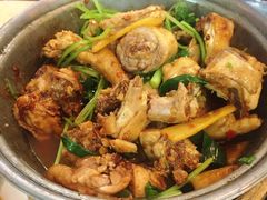 -芳村榕树头叹佬鸡煲(体育西店)