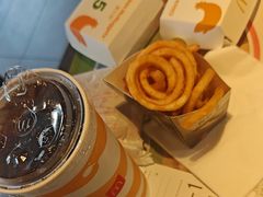 -麦当劳(虹梅路地铁站店)