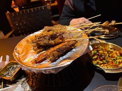 -何师烧烤Pro ·小龙虾·江湖川菜·精酿啤酒(太古里店)