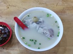 -雷祖芳老妈蹄花店