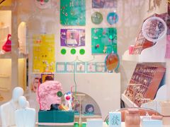 -LADY FAFA(巨鹿路陕西南路路口店)