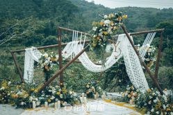 -花轿喜屋婚礼策划