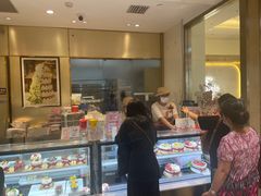 -花花卷卷·鲜食蛋糕(静安久光百货店)