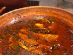 昆明寻甸酸菜牛肉火锅-火塘云南烧烤大排档