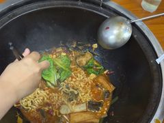 -曹丞相·地锅鸡·地锅鱼(武林店)