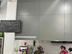 -容里煲仔饭(利丰北路店)