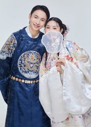 -喜爱高定婚纱摄影