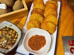 -野山舂·贵州现舂酸汤火锅(鸿通城店)