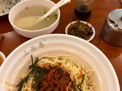 -三两春肚肺汤(崂山路店)