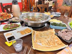 -乡土黄·鲜牛肉火锅·小龙虾(兴业街店)