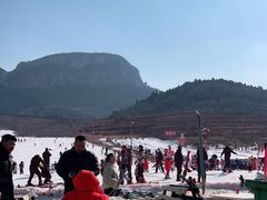 -济南卧虎山滑雪场